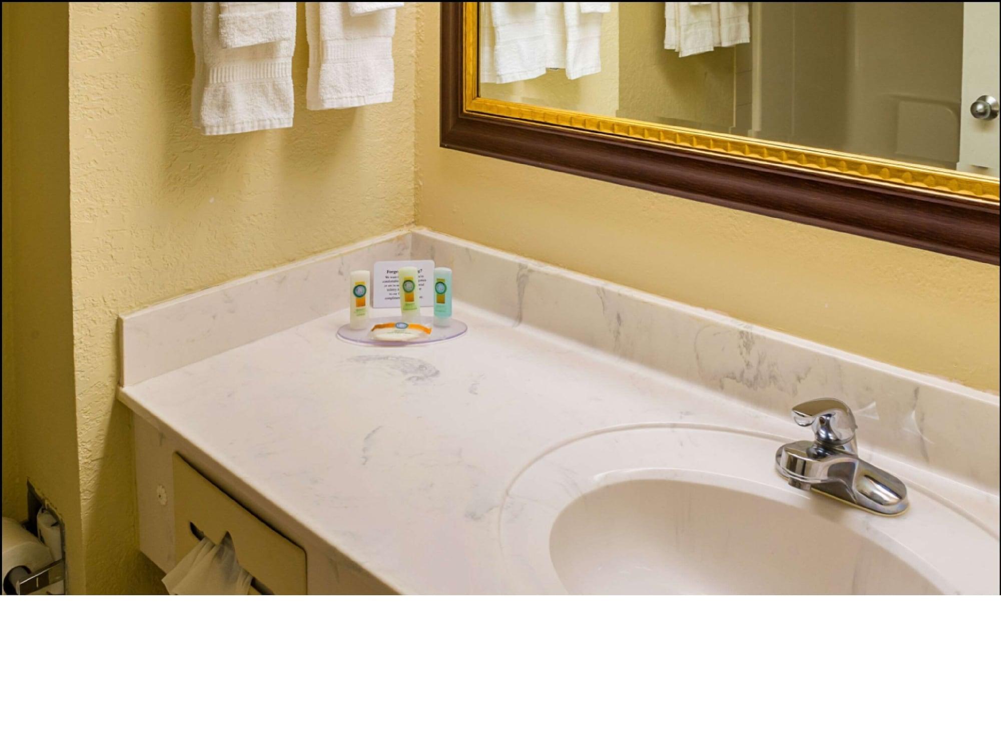 Quality Inn & Suites Miramar Beach Exteriör bild