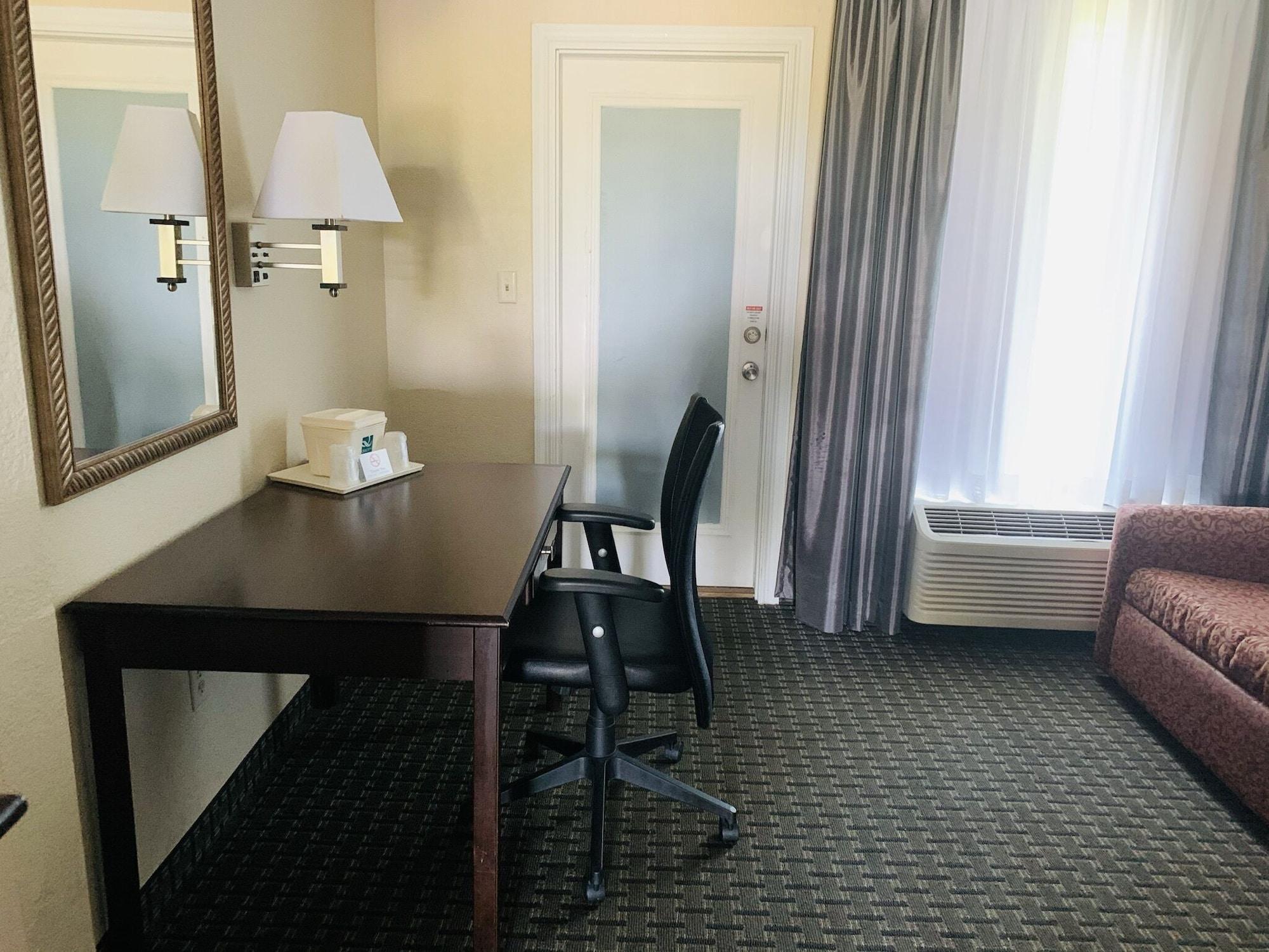 Quality Inn & Suites Miramar Beach Exteriör bild