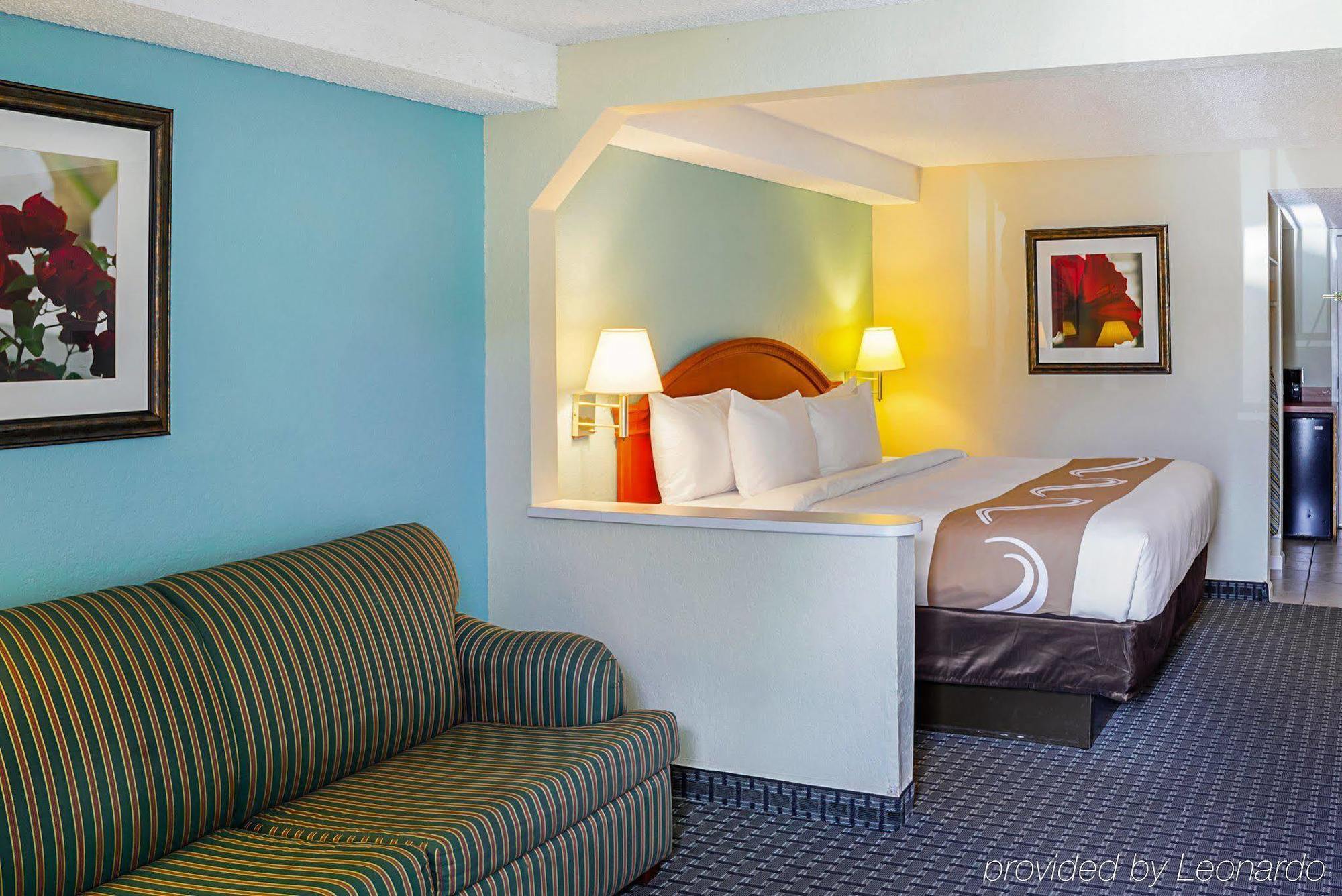 Quality Inn & Suites Miramar Beach Exteriör bild