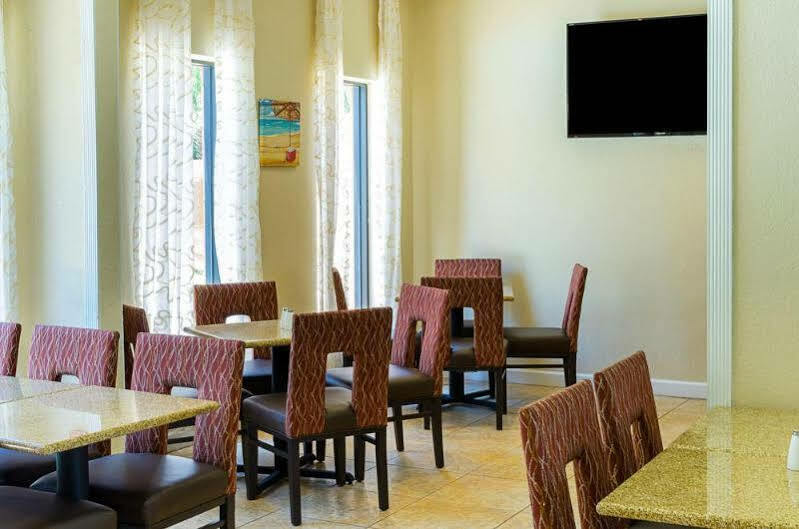 Quality Inn & Suites Miramar Beach Exteriör bild