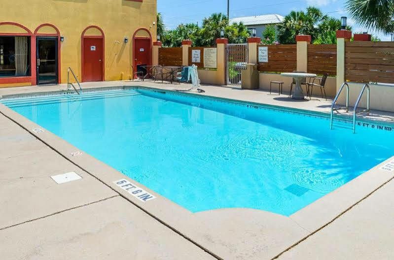Quality Inn & Suites Miramar Beach Exteriör bild